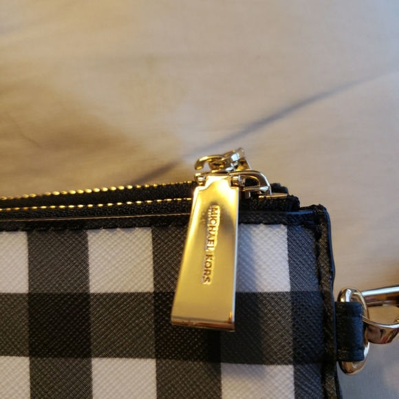 NWOT Michael Kors Black/White Gingham Wristlet Wallet - Picture 3 of 9